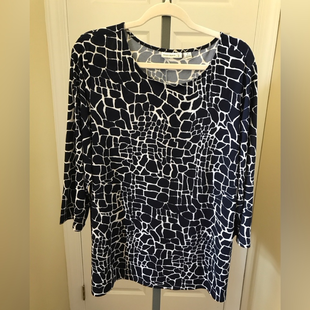 Susan Graver Liquid Knit Top Navy White Pattern stretchy Size 1X